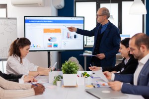 Training Expatriates for Cross-Cultural Integration - Globibo Blog